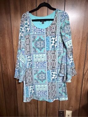 Ronni Nicole Patchwork Scoop Neck Tunic in Aqua and Teal